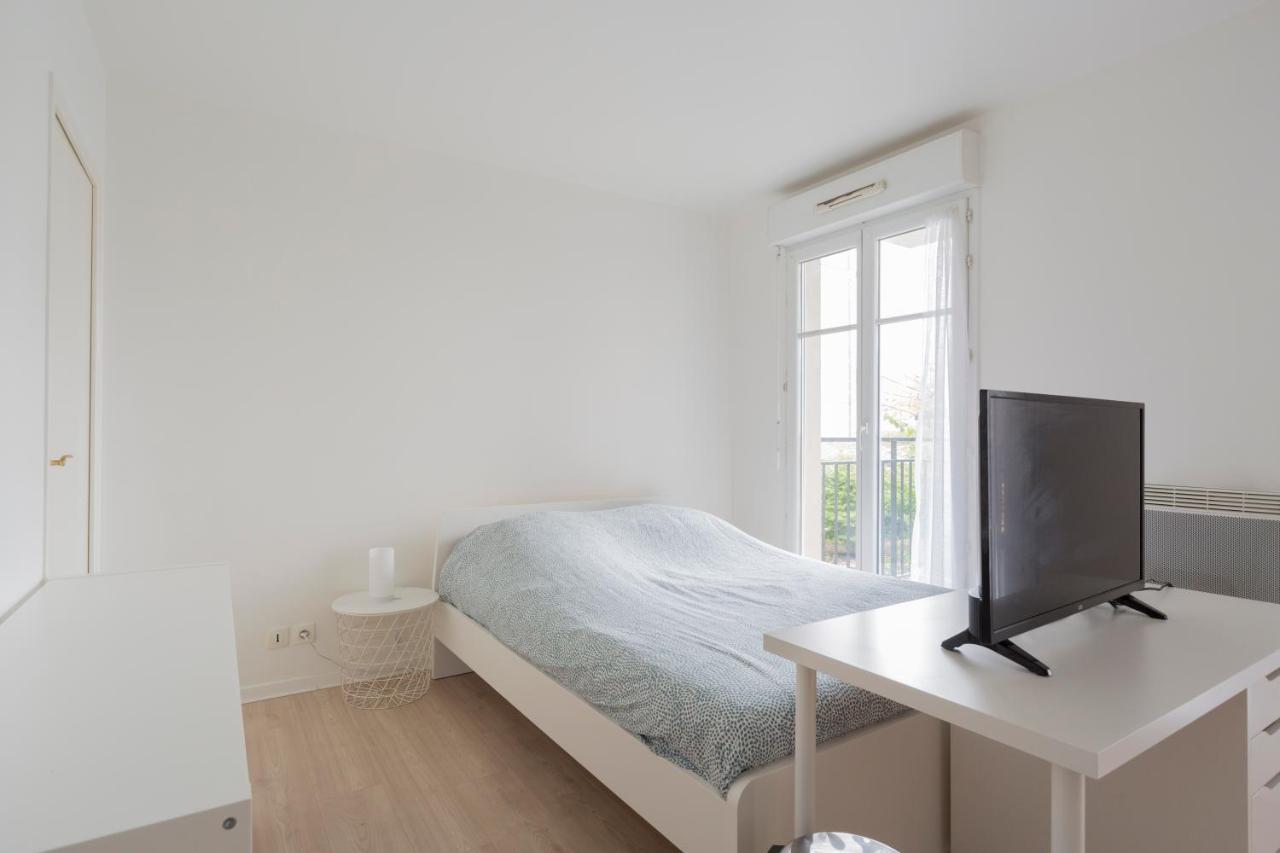 Paris-Disney - Studio 1 Min Gare Бюссі-Сен-Жорж Екстер'єр фото